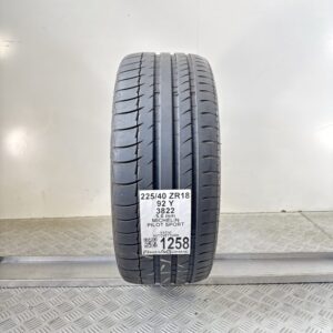 Pneumatico Usato 225 40 ZR18 92Y Michelin Pilot Sport 80% Estivo
