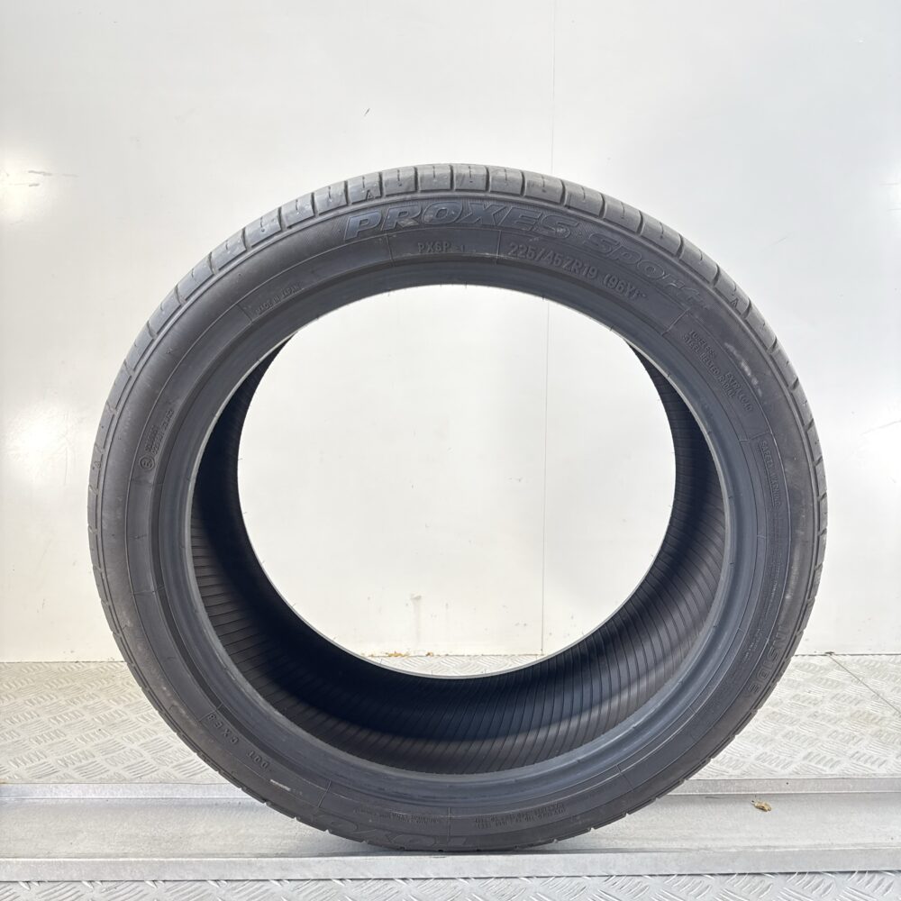 Pneumatico Usato 225 45 ZR19 96Y Toyo Proxes Sport Estivo | Gomme Usate | PrimaGomme.it Pneumatico usato 225 45 ZR19 Toyo Proxes Sport - foto 6