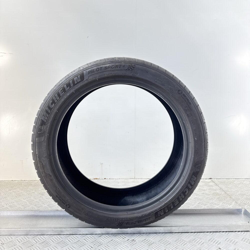 Gomma Usata 215 45 ZR18 93Y Michelin Pilot Sport 4 Estiva | Gomme Usate | PrimaGomme.it Gomma Usata 215 45 ZR18 93Y Michelin Pilot Sport 4 Estiva - immagine 5