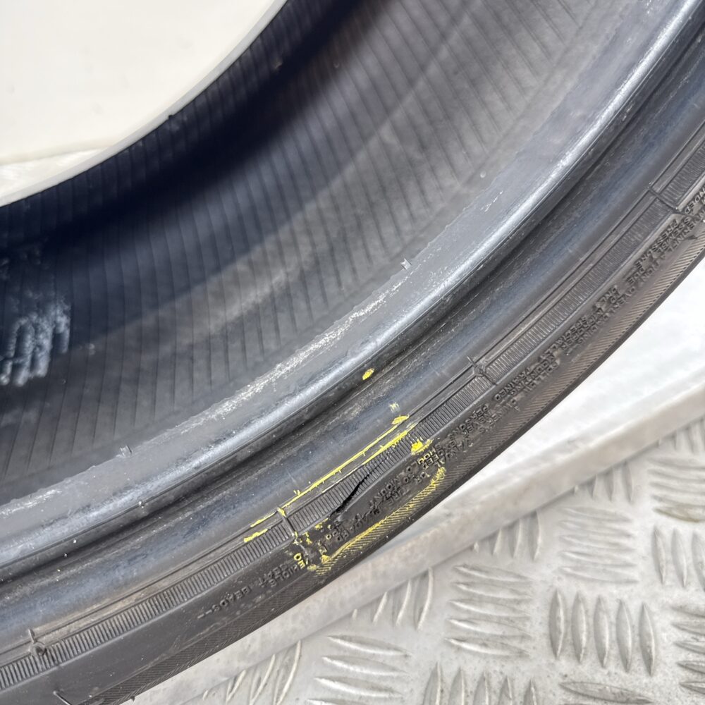 Pneumatico Usato 215 45 R18 93Y Bridgestone Potenza RE050A 71% Estivo | Gomme Usate | PrimaGomme.it Pneumatico usato 215 45 R18 Bridgestone Potenza RE050A - foto 8