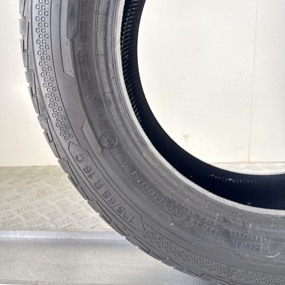 Pneumatico Usato 195 65 R16C 104/102T Continental ContiVanContact 100 83% Estivo | Gomme Usate | PrimaGomme.it Pneumatico usato 195 65 R16C Continental ContiVanContact 100 - foto 3