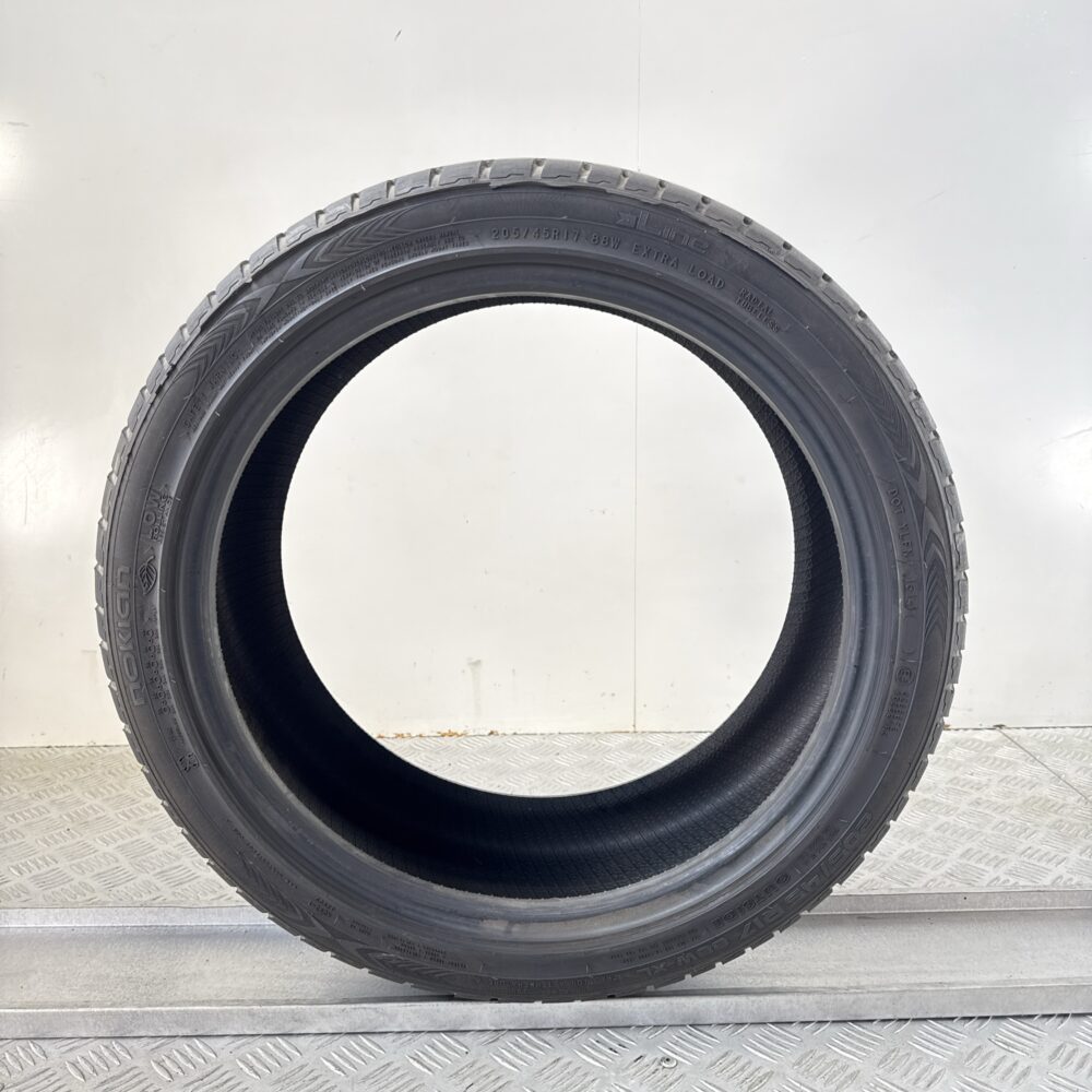 Pneumatico Usato 205 45 R17 XL 88W Nokian Line 76% Estivo | Gomme Usate | PrimaGomme.it Pneumatico usato 205 45 R17 Nokian Line - foto 4
