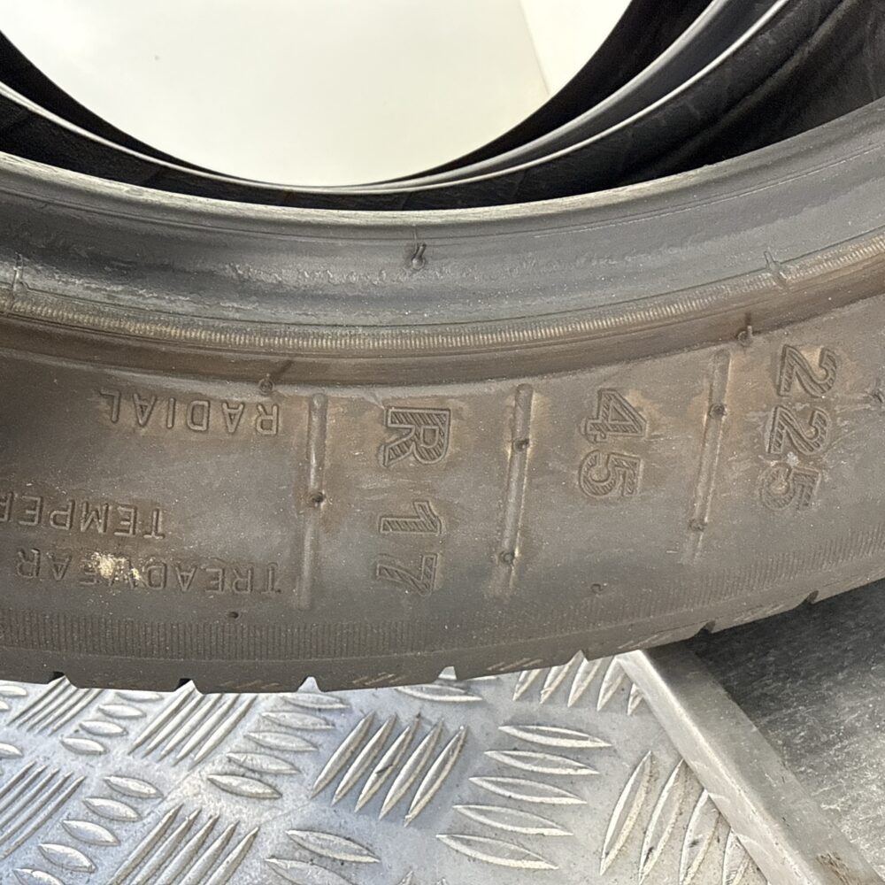 Pneumatici Usati 225 45 R17 XL 94Y Kleber Dynaxer UHP Estive | Gomme Usate | PrimaGomme.it Pneumatici usati 225 45 R17 Kleber Dynaxer UHP - foto 3
