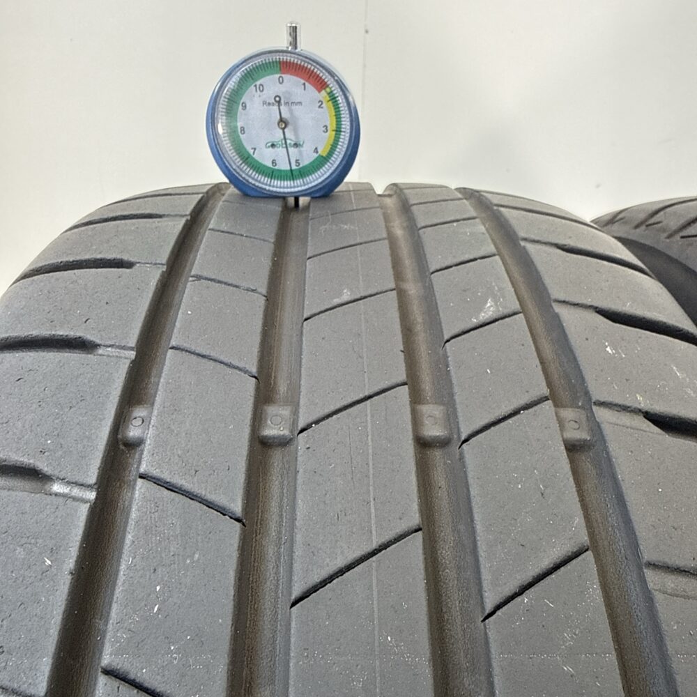 Gomme Usate 215 40 R18 89Y Bridgestone Turanza T005 AO 76% Estive | Gomme Usate | PrimaGomme.it BRIDGESTONE TURANZA T005 AO 215/40 R18 89Y: fino a 300 km/h, dettaglio fotografico 2