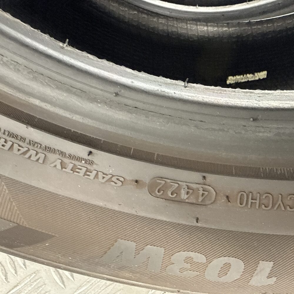 Gomme Usate 235 55 ZR17 103W Kumho Ecsta HS52 Estive | Gomme Usate | PrimaGomme.it Gomme Usate 235 55 ZR17 103W Kumho Ecsta HS52 Estive - immagine 8