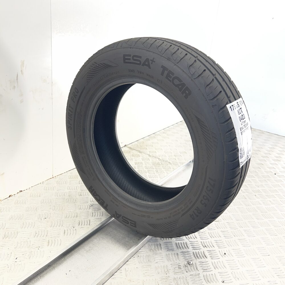 Pneumatico Usato 175 65 R14 82T Esa Tecar Spirit Pro Estivo | Gomme Usate | PrimaGomme.it Pneumatico usato 175 65 R14 Esa Tecar Spirit Pro