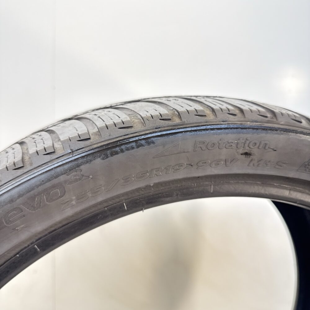 Gomme Usate 255 35 R19 96V Hankook Winter Icept Evo 3 73% Invernali | Gomme Usate | PrimaGomme.it Gomme usate 255 35 R19 Hankook Winter Icept Evo 3 - foto 3