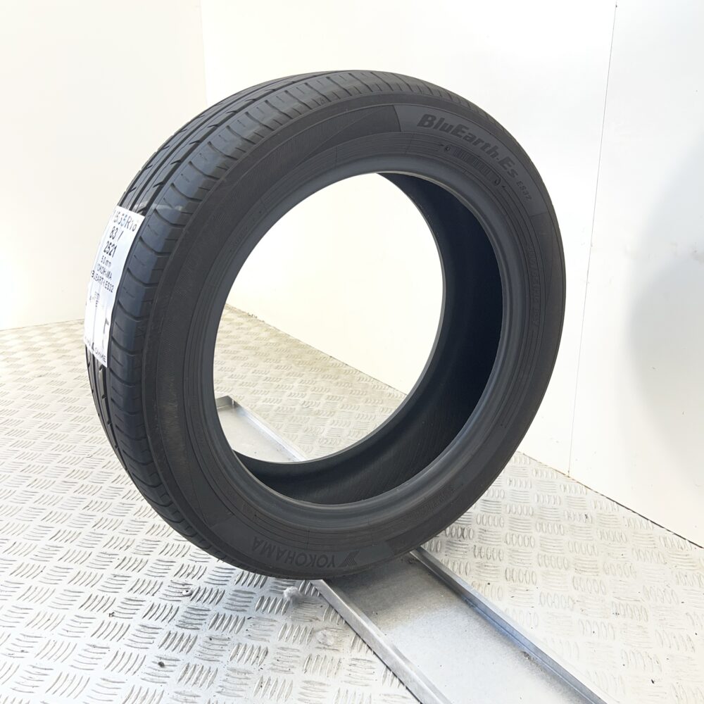 Pneumatico Usato 185 55 R16 83V Yokohama BluEarth ES32 71% Estivo | Gomme Usate | PrimaGomme.it Pneumatico usato 185 55 R16 Yokohama BluEarth ES32 - foto 2