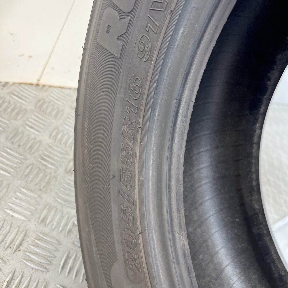 Pneumatico Usato 205 55 R16 91V ROADSTONE CLASSE PREMIERE CP661 80% Estivo | Gomme Usate | PrimaGomme.it Pneumatico usato 205 55 R16 ROADSTONE CLASSE PREMIERE CP661 - foto 3