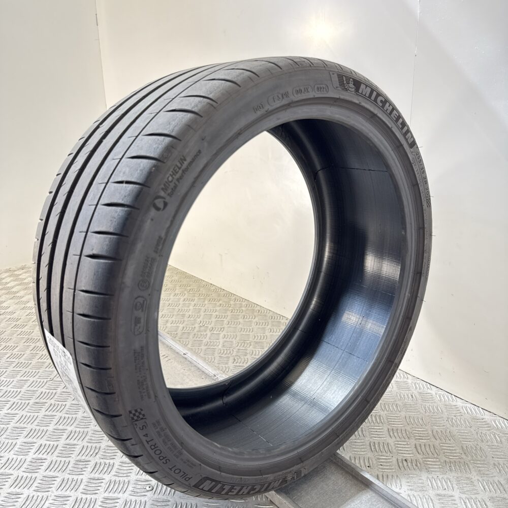 Pneumatico Usato 255 35 ZR20 XL 97Y Michelin Pilot Sport 4s 84% Estivo | Gomme Usate | PrimaGomme.it Pneumatico usato 255 35 ZR20 Michelin Pilot Sport 4s - foto 3