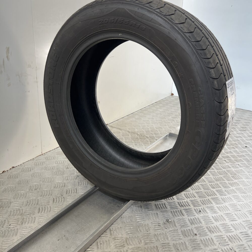 Pneumatico Usato 205 55 R16 91V ROADSTONE CLASSE PREMIERE CP661 80% Estivo | Gomme Usate | PrimaGomme.it Pneumatico usato 205 55 R16 ROADSTONE CLASSE PREMIERE CP661