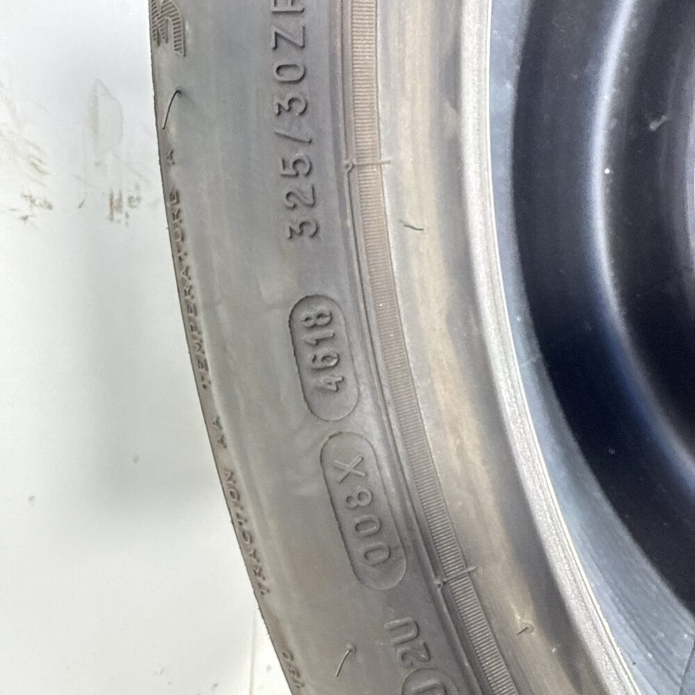 Pneumatico Usato 325 30 ZR21 108Y Michelin Pilot Sport Cup 2 89% Estivo | Gomme Usate | PrimaGomme.it Pneumatico usato 325 30 ZR21 Michelin Pilot Sport Cup 2 - foto 3