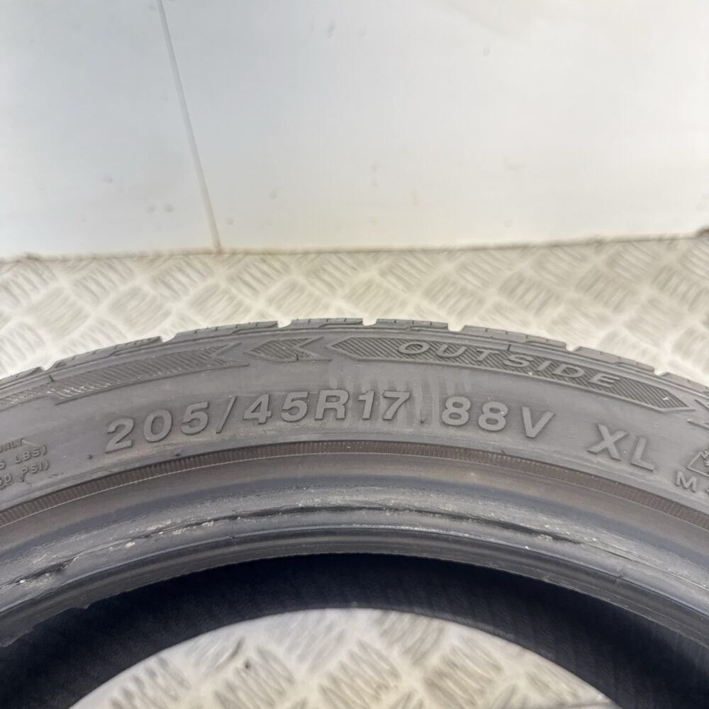 Gomma Usata 205 45 R17 88V Rotalla Ice-Plus S210 Invernale | Gomme Usate | PrimaGomme.it Gomma usata 205 45 R17 Rotalla Ice-Plus S210 - foto 2