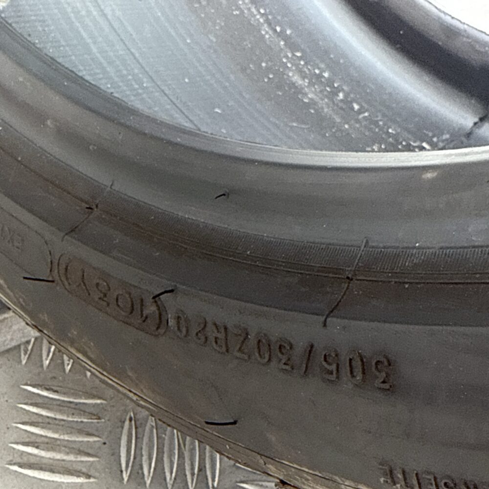 Pneumatico Usato 305 30 ZR20 103Y Michelin Pilot Sport Cup 2 89% Estivo | Gomme Usate | PrimaGomme.it Pneumatico usato 305 30 ZR20 Michelin Pilot Sport Cup 2
