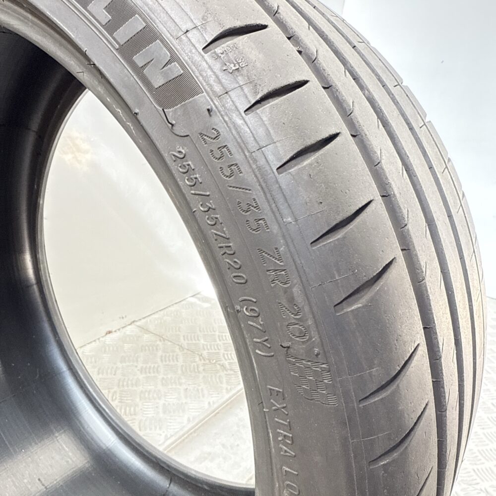 Pneumatico Usato 255 35 ZR20 XL 97Y Michelin Pilot Sport 4s 84% Estivo | Gomme Usate | PrimaGomme.it Pneumatico usato 255 35 ZR20 Michelin Pilot Sport 4s