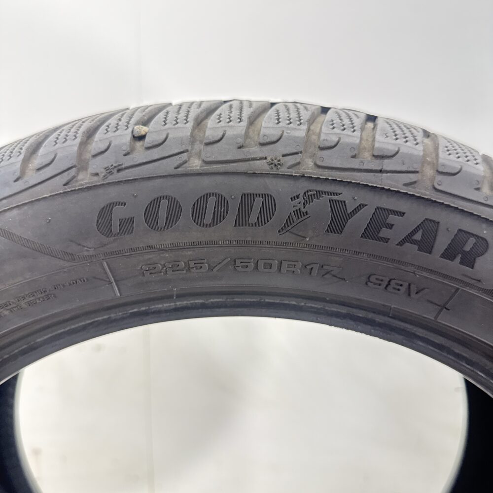 Gomme Usate 225 50 R17 98V Goodyear Ultra Grip Performance Invernali | Gomme Usate | PrimaGomme.it Gomme usate 225 50 R17 Goodyear Ultra Grip Performance - foto 2