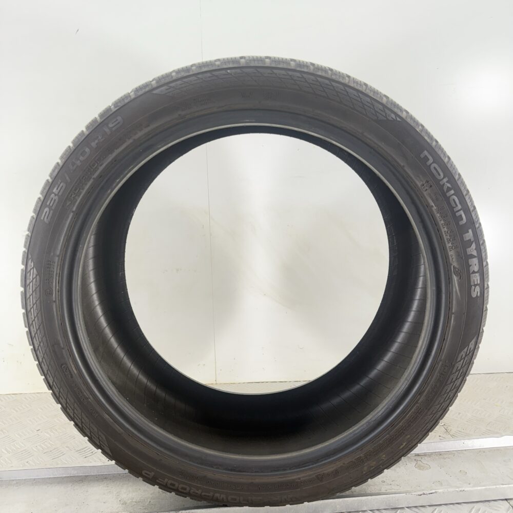 Gomme Usate 235 40 R19 XL 96V Nokian WR Snowproof 81% Invernali | Gomme Usate | PrimaGomme.it Gomme usate 235 40 R19 Nokian WR Snowproof - foto 4