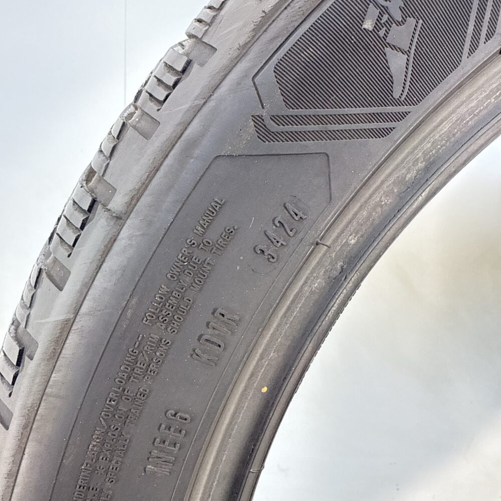 Gomme Usate 235 45 R19 XL 99V Goodyear Ultra Grip Performance 3 73% Invernali | Gomme Usate | PrimaGomme.it Gomme usate 235 45 R19 Goodyear Ultra Grip Performance 3