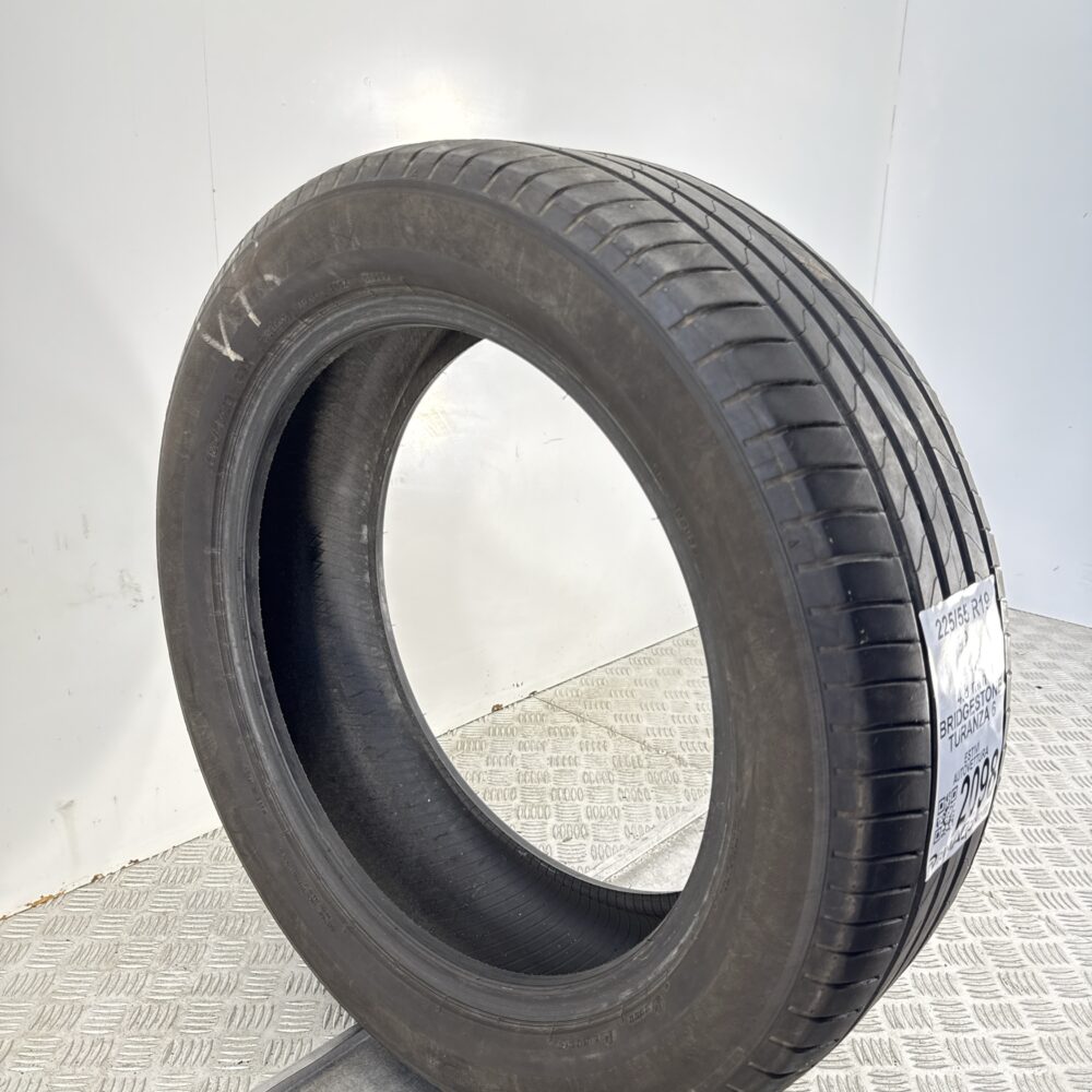 Pneumatico Usato 225 55 R19 99V Bridgestone Turanza 6 Estivo | Gomme Usate | PrimaGomme.it Pneumatico usato 225 55 R19 Bridgestone Turanza 6 - foto 4