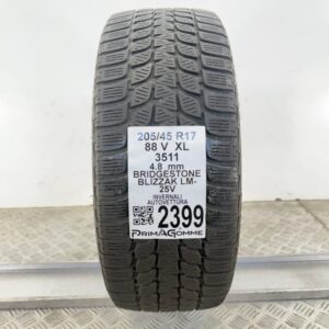 Gomma Usata 205 45 R17 XL 88V Bridgestone Blizzak LM-25V Invernale
