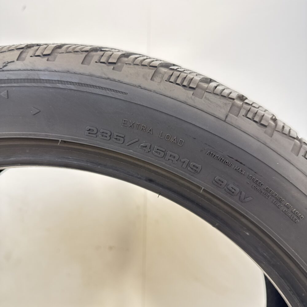 Gomme Usate 235 45 R19 XL 99V Goodyear Ultra Grip Performance 3 73% Invernali | Gomme Usate | PrimaGomme.it Gomme usate 235 45 R19 Goodyear Ultra Grip Performance 3 - foto 2