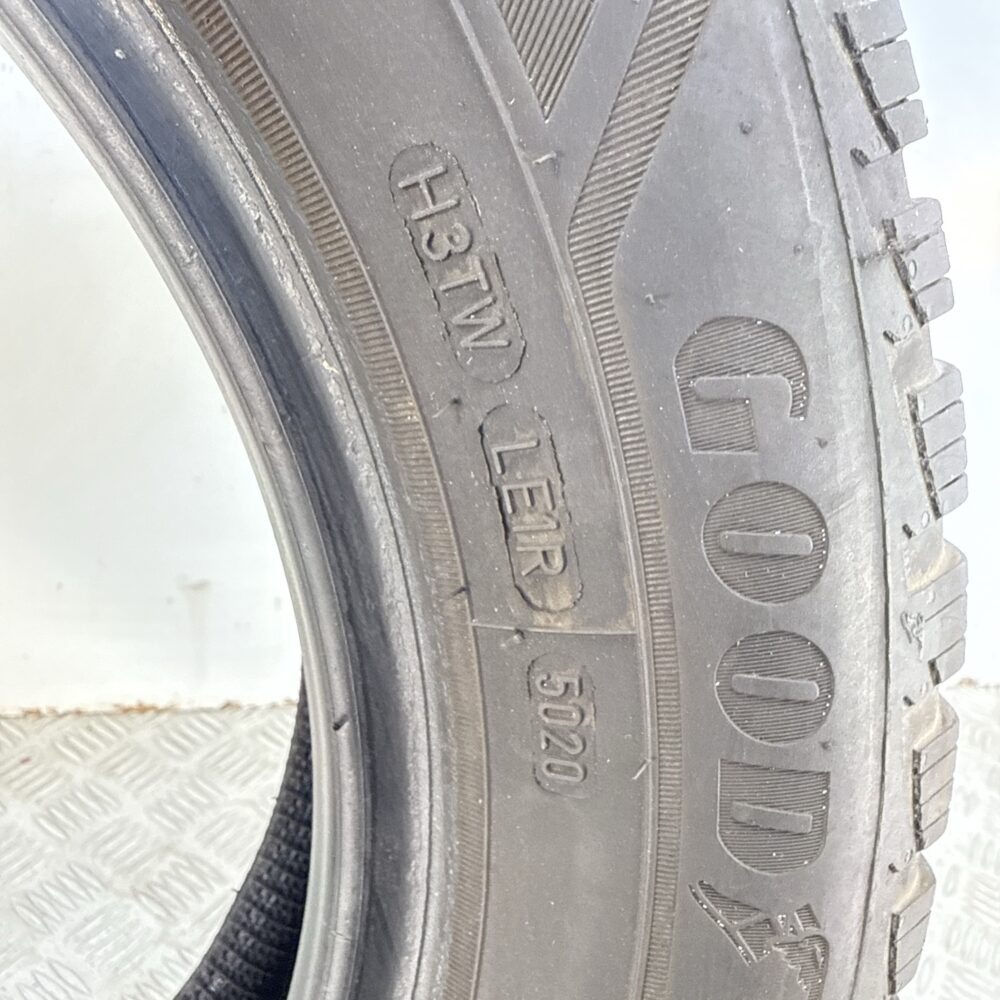 Gomme Usate 175 65 R15 88T Goodyear Ultra Grip 9+ Invernali | Gomme Usate | PrimaGomme.it Gomme usate 175 65 R15 Goodyear Ultra Grip 9+ - foto 5
