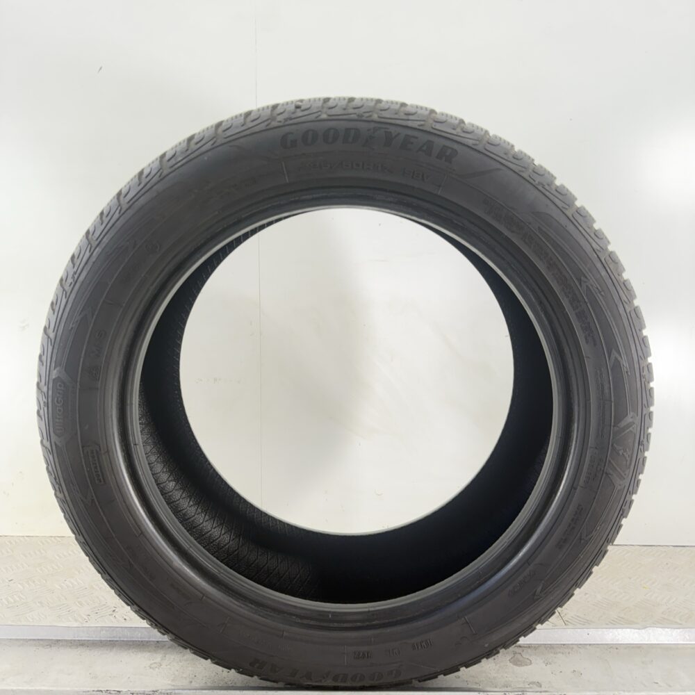 Gomme Usate 225 50 R17 98V Goodyear Ultra Grip Performance Invernali | Gomme Usate | PrimaGomme.it Gomme usate 225 50 R17 Goodyear Ultra Grip Performance - foto 3
