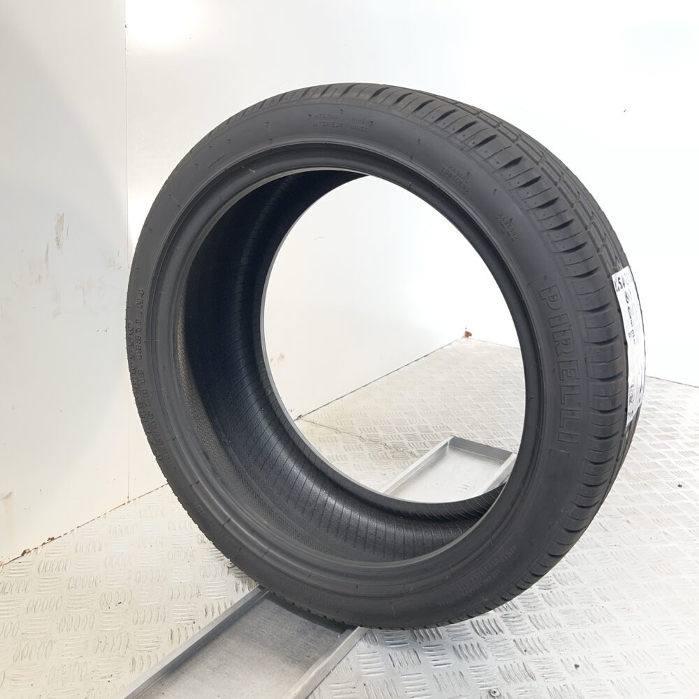 Pneumatico Usato 225 40 ZR18 88Y Pirelli Pzero Rosso 97% Estivo | Gomme Usate | PrimaGomme.it Pneumatico usato 225 40 ZR18 Pirelli Pzero Rosso
