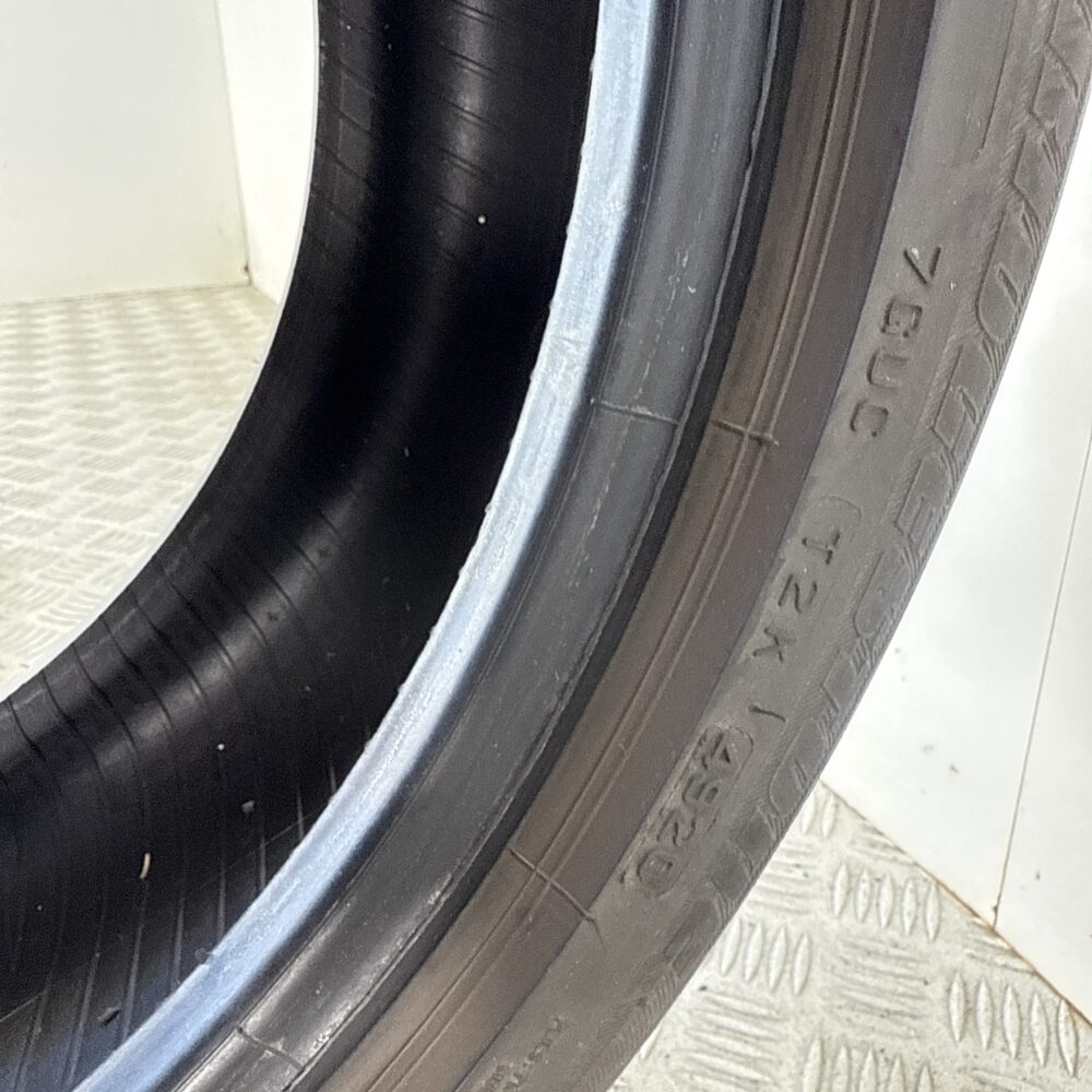 Pneumatico Usato 215 40 R17 87V Bridgestone Potenza RE050A 81% Estivo | Gomme Usate | PrimaGomme.it Pneumatico usato 215 40 R17 Bridgestone Potenza RE050A
