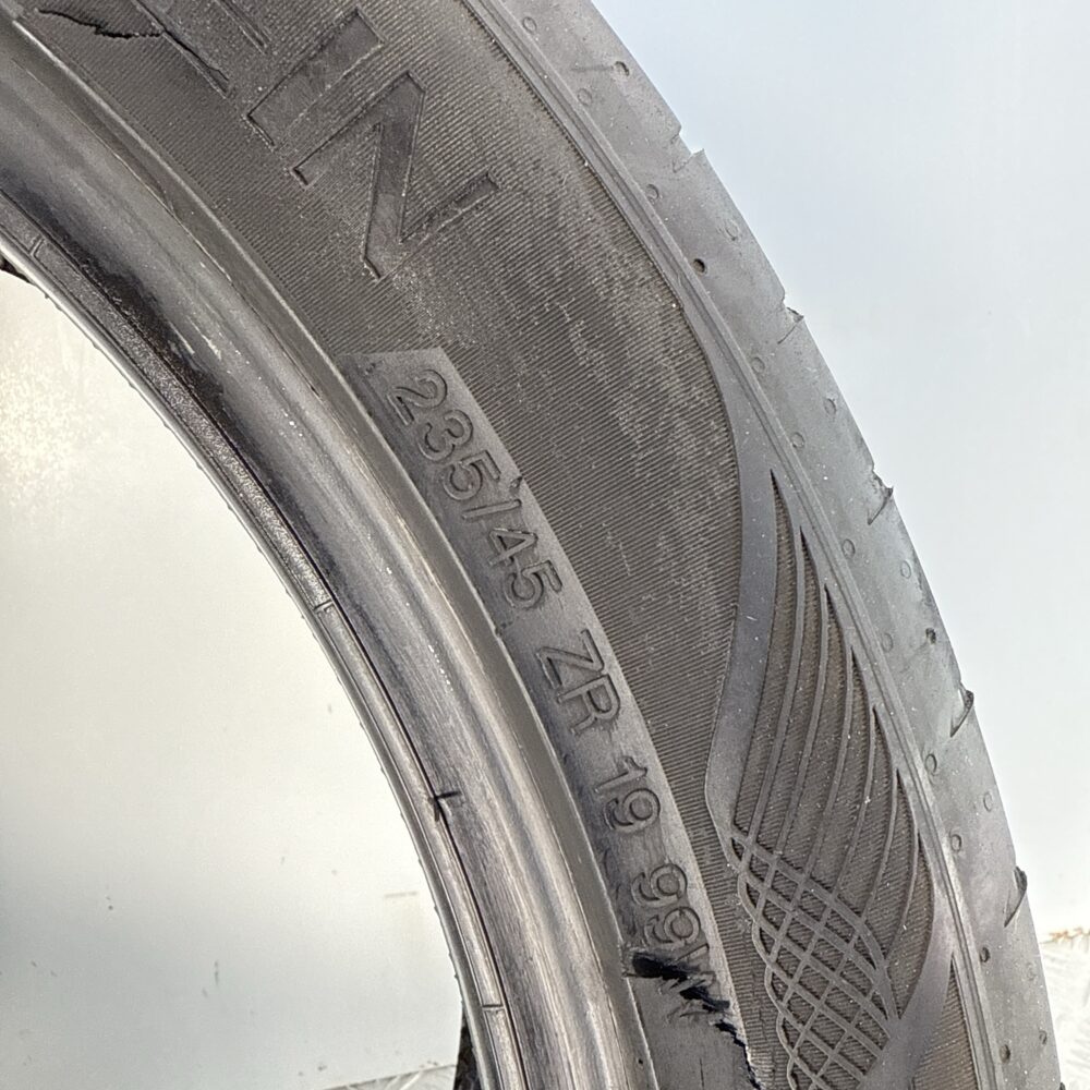 Gomma Usata 235 45 ZR19 XL 99W Vredestein Ultrac Satin Estivo | Gomme Usate | PrimaGomme.it Gomma usata 235 45 ZR19 Vredestein Ultrac Satin - foto 2