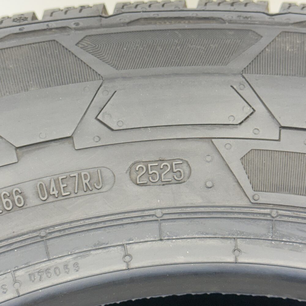 Gomma Usata 215 65 R16C 109/107R Continental VanContact Winter 95% Invernale | Gomme Usate | PrimaGomme.it Gomma usata 215 65 R16C Continental VanContact Winter - foto 4