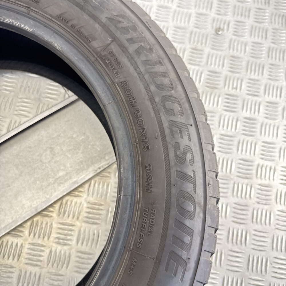 Gomme Usate 205 60 R16 92H Bridgestone Blizzak LM001 RunFlat Invernali | Gomme Usate | PrimaGomme.it Gomme usate 205 60 R16 Bridgestone Blizzak LM001 - foto 4