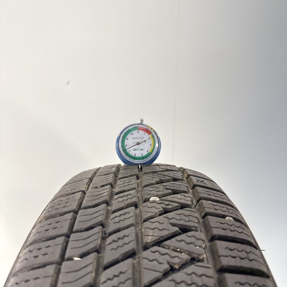Gomma Usata 205 70 R15 96T Kumho Wintercraft WS71 SUV 94% Invernale | Gomme Usate | PrimaGomme.it Gomma usata 205 70 R15 Kumho Wintercraft WS71 SUV - foto 9