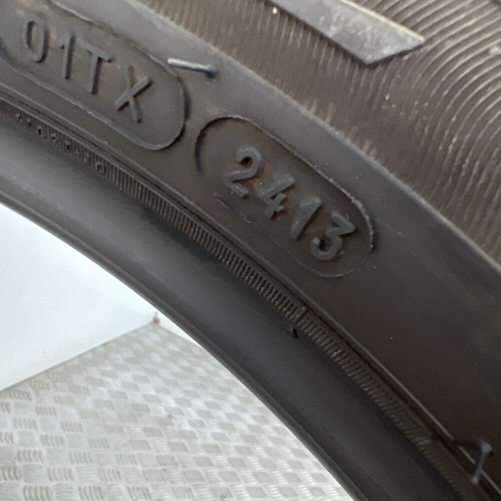 Gomma usata MICHELIN Alpin A4 225/45 R17 94H – foto 06 | Prima Gomme MICHELIN Alpin A4 225/45 R17 94H, dettaglio fotografico 6