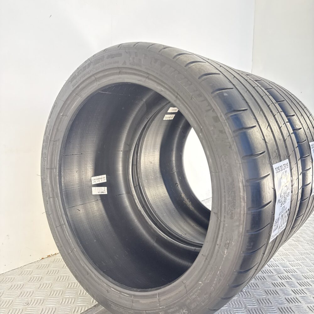 Gomme Usate 325 30 ZR19 XL 105Y Michelin Pilot Super Sport 74% Estive | Gomme Usate | PrimaGomme.it Gomme usate 325 30 ZR19 Michelin Pilot Super Sport - foto 7