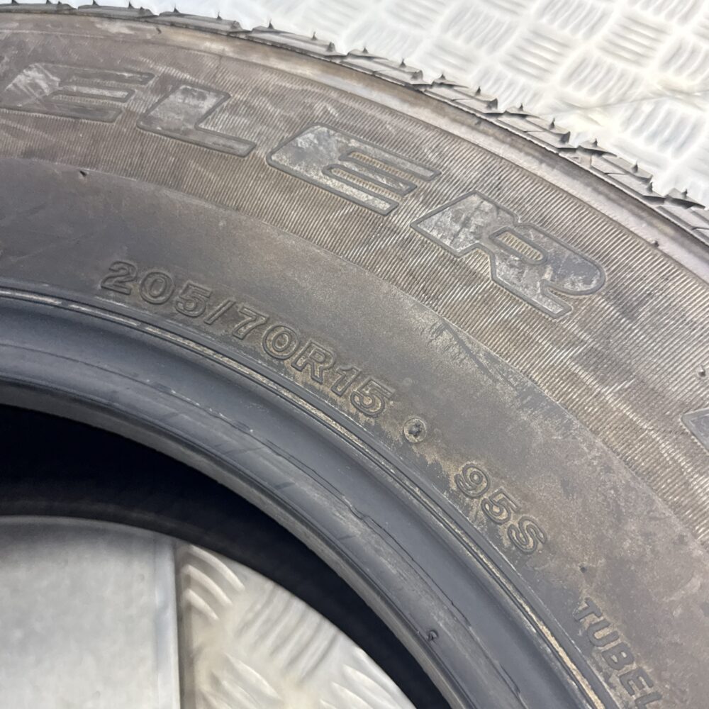Gomme Usate 205 70 R15 95S Bridgestone Dueler H/T 684 100% Estive | Gomme Usate | PrimaGomme.it Gomme usate 205 70 R15 Bridgestone Dueler H/T 684