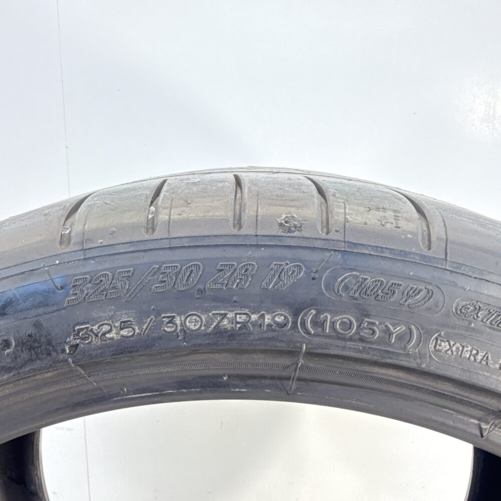 Gomme Usate 325 30 ZR19 XL 105Y Michelin Pilot Super Sport 74% Estive | Gomme Usate | PrimaGomme.it Gomme usate 325 30 ZR19 Michelin Pilot Super Sport - foto 4