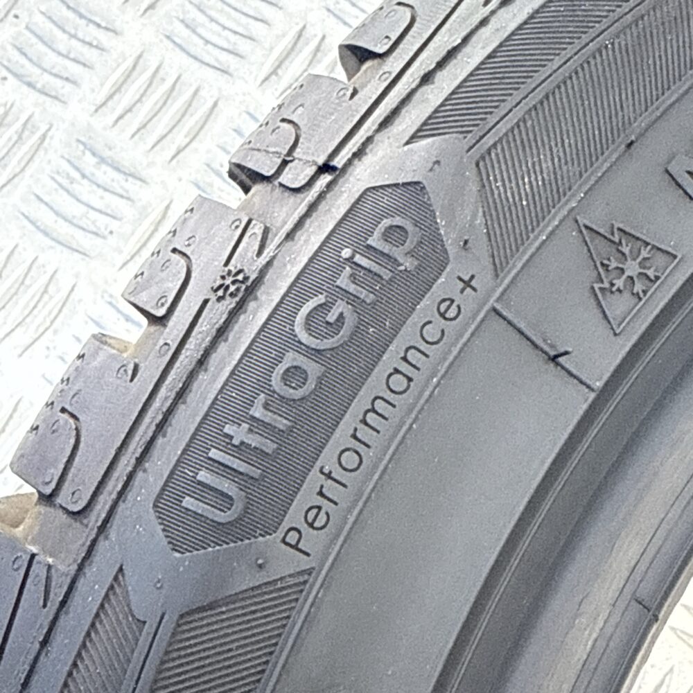 Gomma Usata 225 50 R17 XL 98V Goodyear Ultra Grip Performance + 95% Invernale | Gomme Usate | PrimaGomme.it Gomma usata 225 50 R17 Goodyear Ultra Grip Performance +