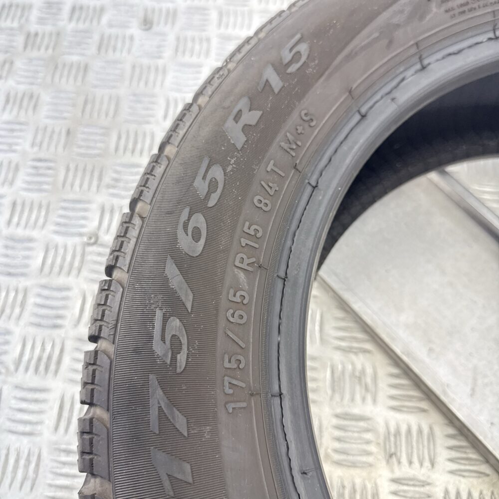 Gomme Usate 175 65 R15 84T Pirelli SnowControl Winter 190 71% Invernali | Gomme Usate | PrimaGomme.it Gomme usate 175 65 R15 Pirelli SnowControl Winter 190