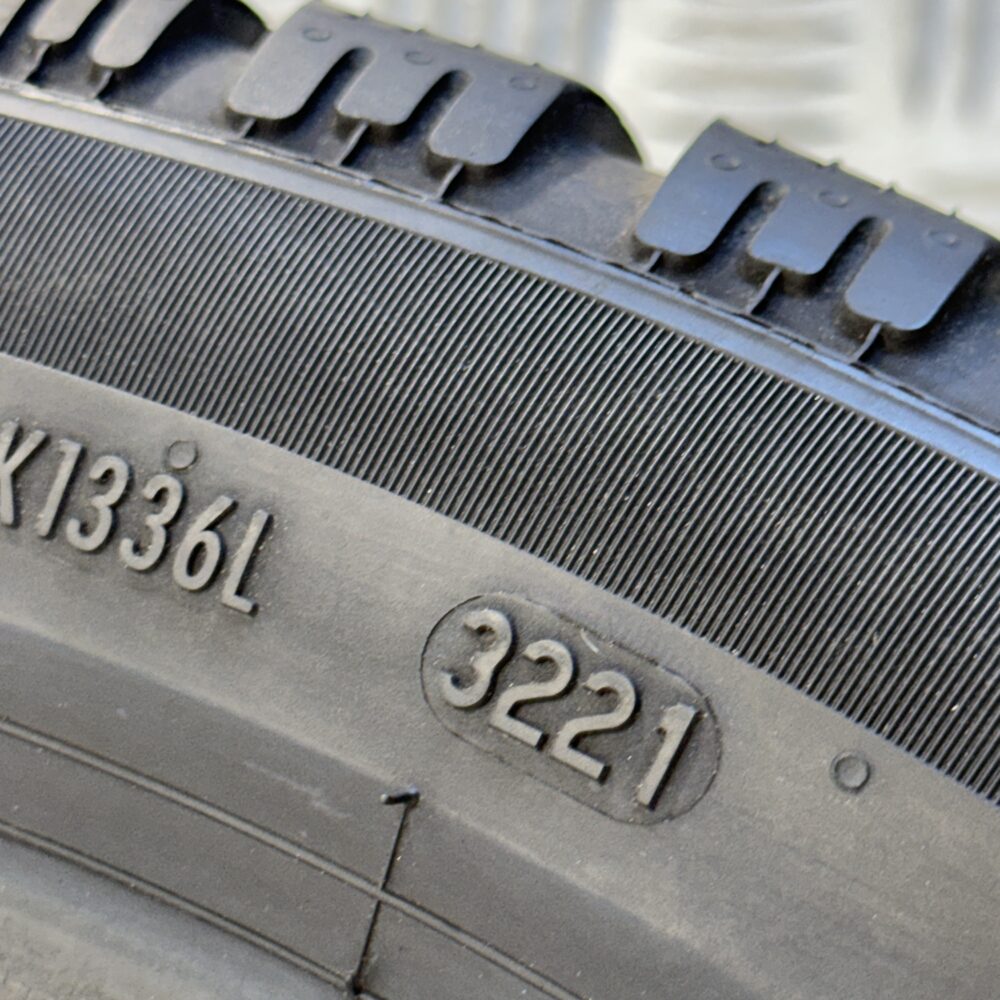 Gomme Usate 225 45 R18 XL 95V Pirelli Winter 2 Cinturato 83% Invernali | Gomme Usate | PrimaGomme.it Gomme usate 225 45 R18 Pirelli Winter 2 Cinturato - foto 2