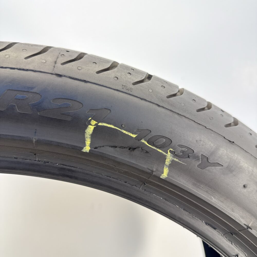 Gomme Usate 295 35 R21 103Y Pirelli P Zero 83% Estive | Gomme Usate | PrimaGomme.it Gomme usate 295 35 R21 Pirelli P Zero - foto 5