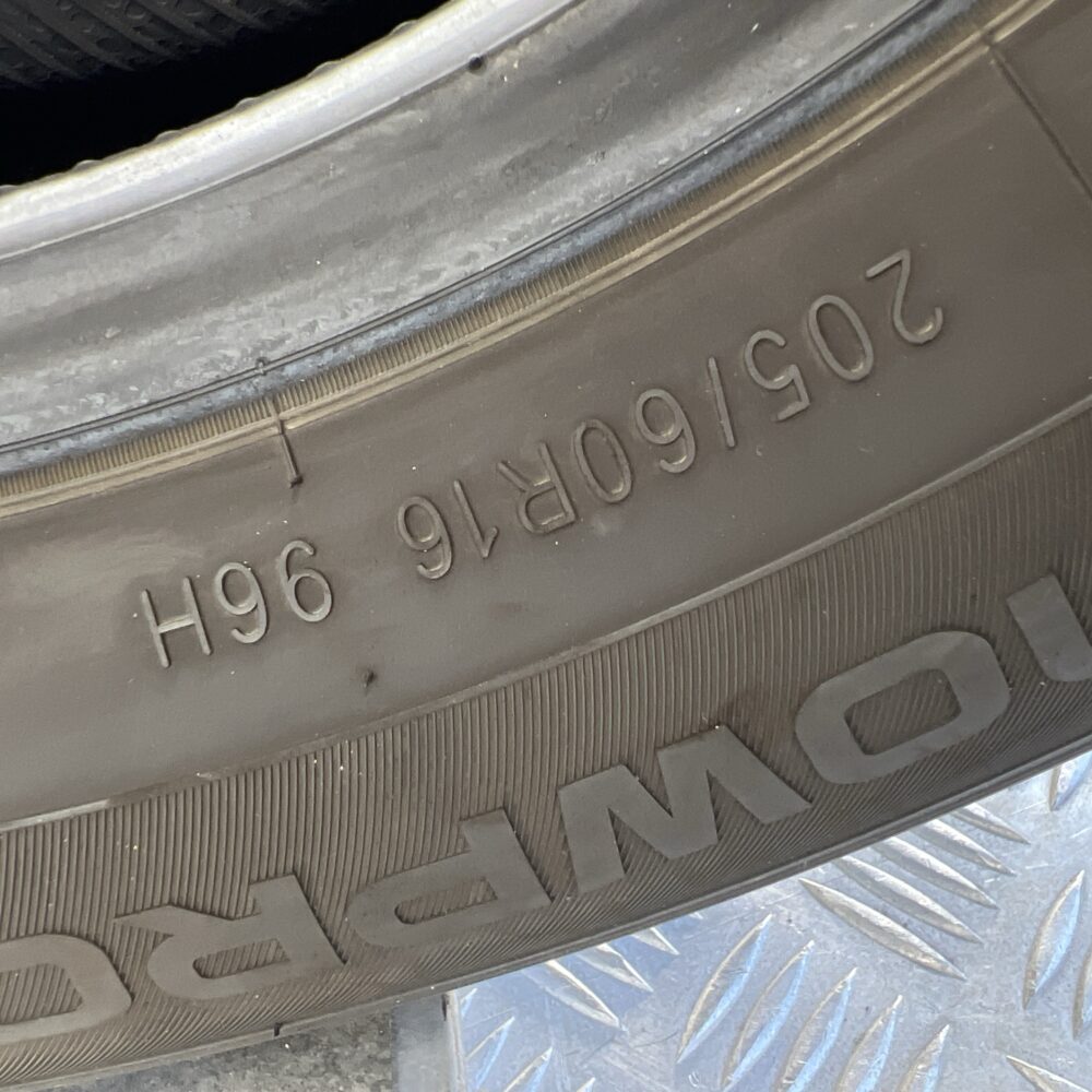 Gomma Usata 205 60 R16 96H Nokian Snowproof 1 Invernale | Gomme Usate | PrimaGomme.it Gomma usata 205 60 R16 Nokian Snowproof 1 - foto 4