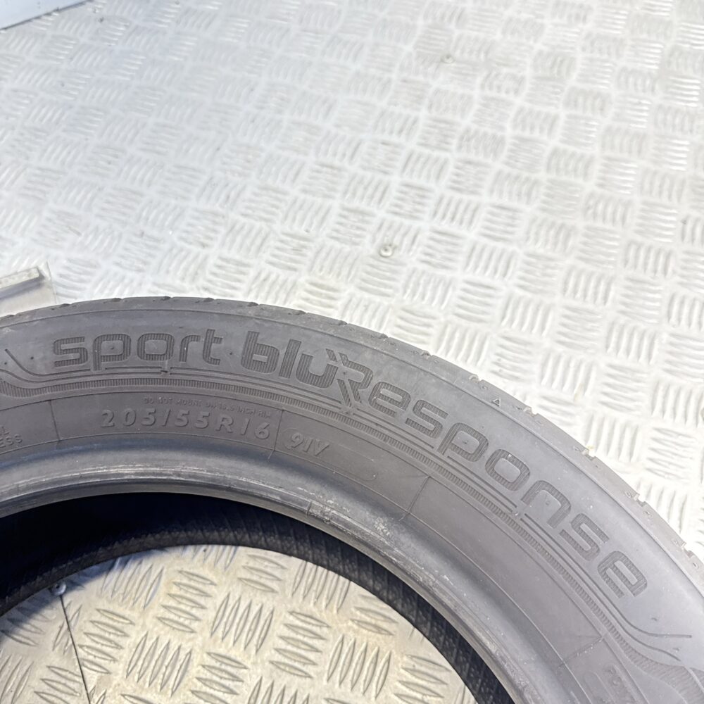 Gomme Usate 205 55 R16 91V Dunlop Sport Blu Response Estive | Gomme Usate | PrimaGomme.it Gomme usate 205 55 R16 Dunlop Sport Blu Response