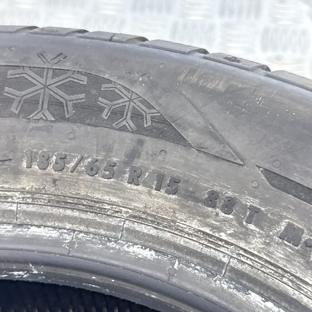 Gomma Usata 185 65 R15 88T Esa Tecar Supergrip Pro 95% Invernale | Gomme Usate | PrimaGomme.it Gomma usata 185 65 R15 Esa Tecar Supergrip Pro
