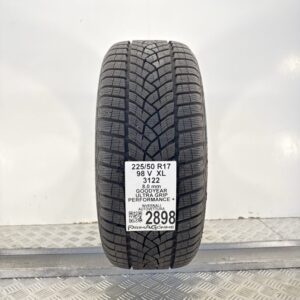 Gomma Usata 225 50 R17 XL 98V Goodyear Ultra Grip Performance + 95% Invernale