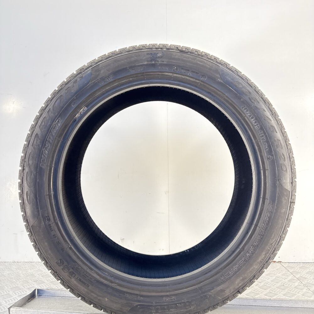 Gomma usata PIRELLI Scorpion Winter 265/45 R20 108V – foto 05 | Prima Gomme PIRELLI Scorpion Winter 265/45 R20 108V, dettaglio fotografico 5