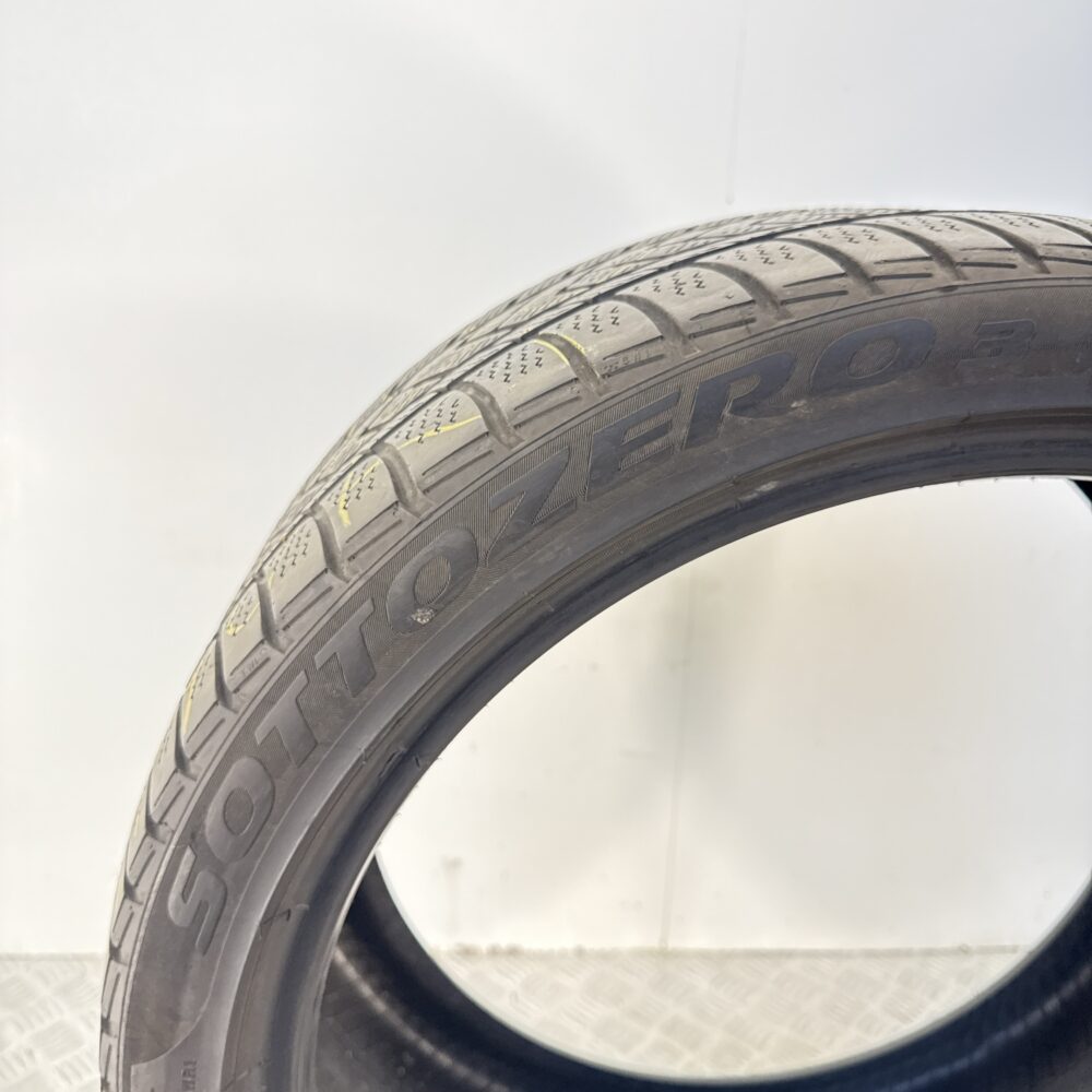 Gomma Usata 305 30 R20 XL 103W Pirelli Sottozero 3 Invernale | Gomme Usate | PrimaGomme.it Gomma usata 305 30 R20 Pirelli Sottozero 3 - foto 3