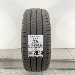 Gomma Usata 205 45 R17 88V Goodyear EfficientGrip Performance 86% Estivo