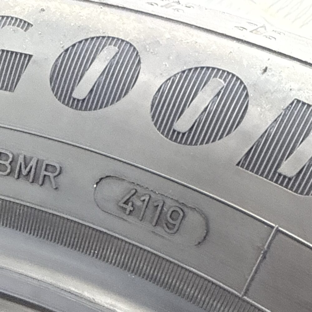 Gomma Usata 215 55 R17 94V Goodyear EfficientGrip Performance 71% Estivo | Gomme Usate | PrimaGomme.it Gomma usata 215 55 R17 Goodyear EfficientGrip Performance