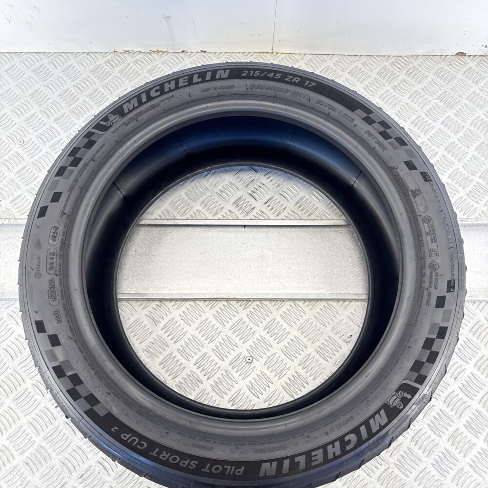 Gomme Usate 215 45 ZR17 XL 91Y Michelin Pilot Sport Cup 2 Semi/Slick Estive | Gomme Usate | PrimaGomme.it Gomme usate 215 45 ZR17 Michelin Pilot Sport Cup 2 Connect Semi-Slick - foto 3